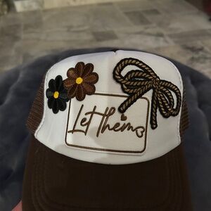 Ladies trucker hat
